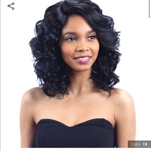 Cute bob wig! Flash Meadow by Model Model P1B/30.